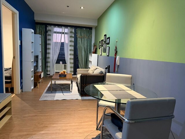 ワン ベッドルーム ウィズ バルコニー シティ ビュー