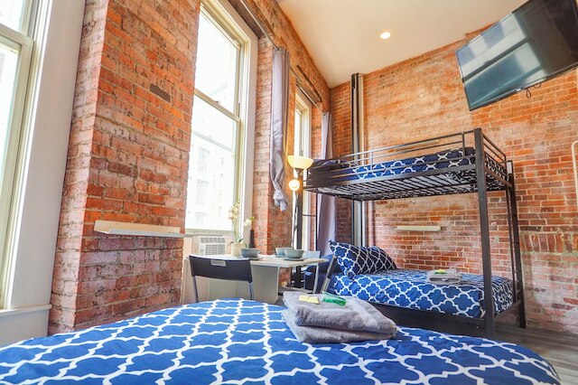 アイコニック ホテル