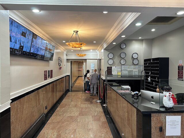 アイコニック ホテル