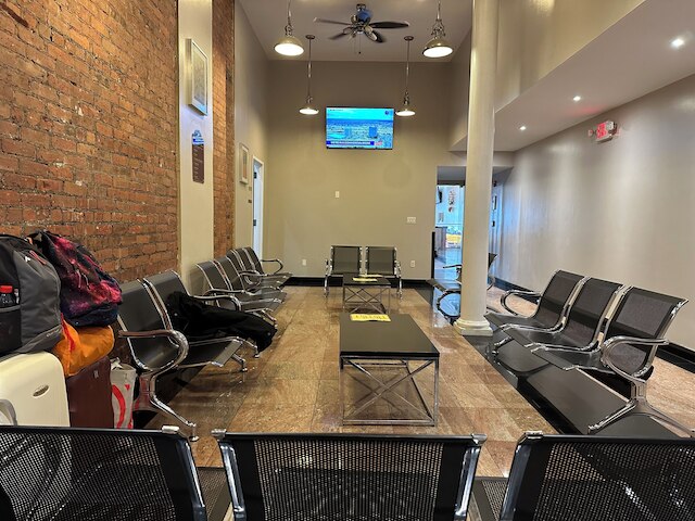 アイコニック ホテル