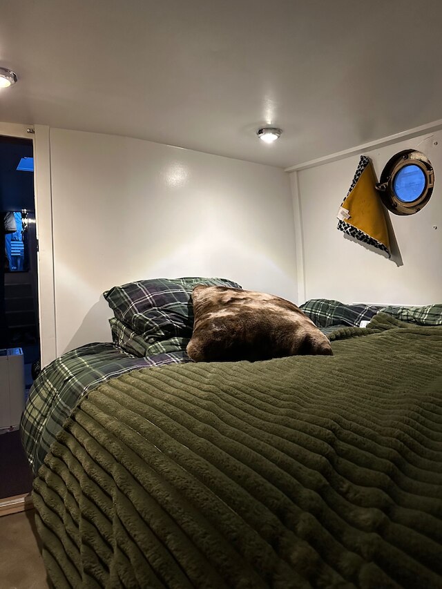 ロンドン ダッチ バージ - スリープス 3 & コージー ファイアプレイス