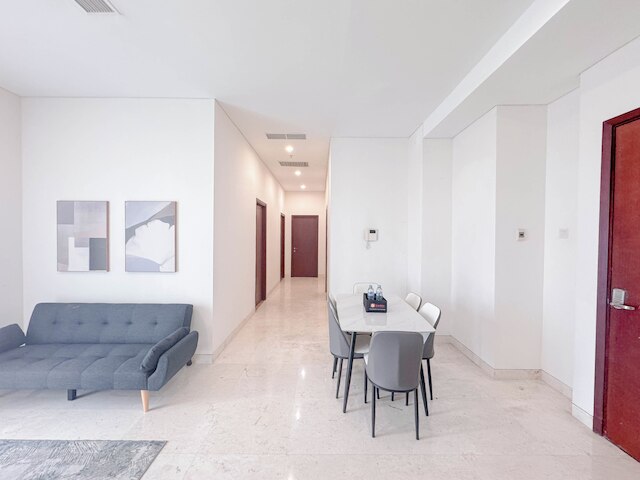 ホーミー アンド シンプリー 3ベッドルーム アット グランド スンコノ ラグーン アパートメント