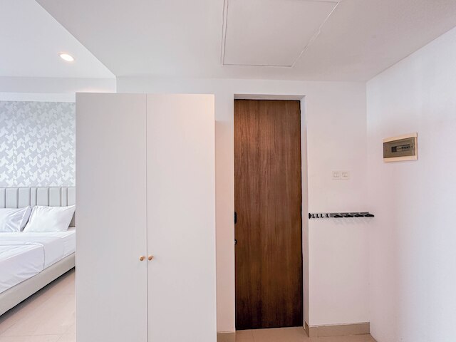 ミニマリスト スタジオ (ノー キッチン) アット ザ シティ スクエア スラバヤ アパートメント