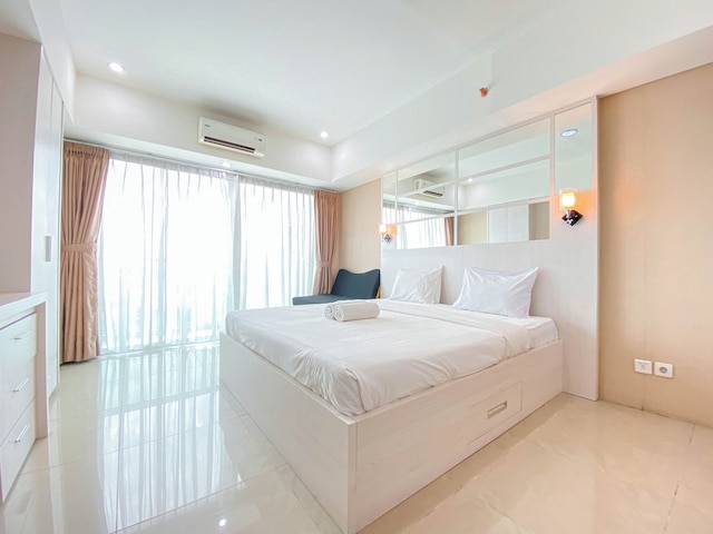 シンプリー スタジオ アパートメント タマンサリ ラ グランデ