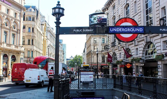 ゼッドウェル カプセル ホテル, ピカデリー サーカス