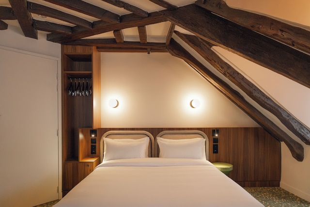 サルヴィア パリ