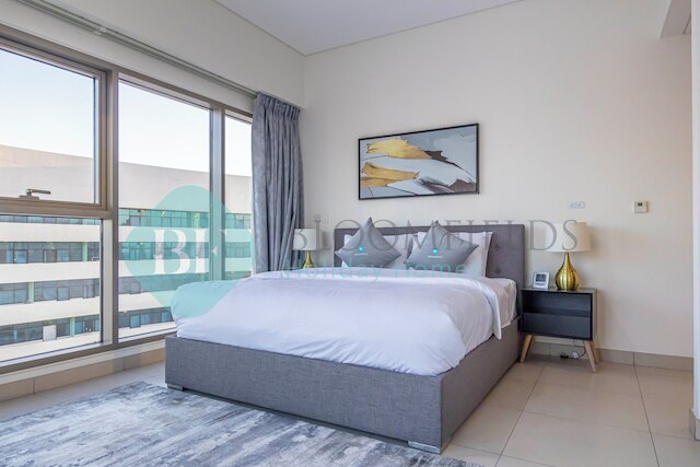 ブルームフィールド アイコニック 2ベッドルーム ウェーブ タワー