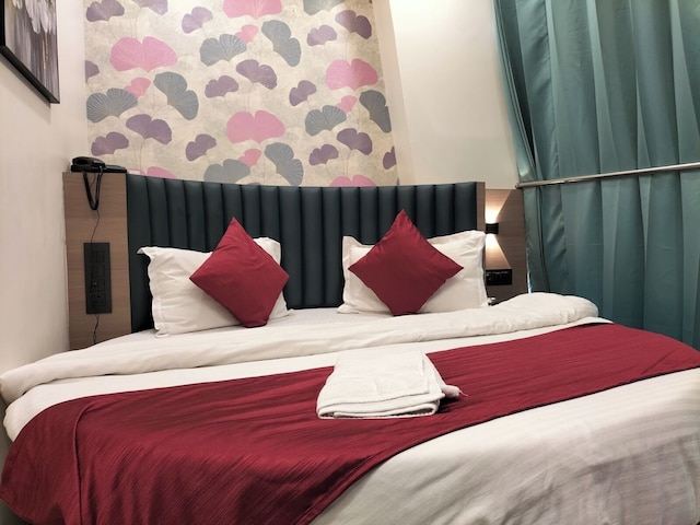 オテル パリ プラザ