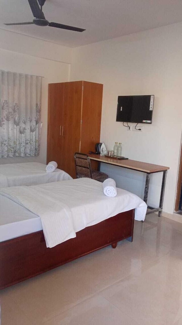 エリス ホーム ステイズ