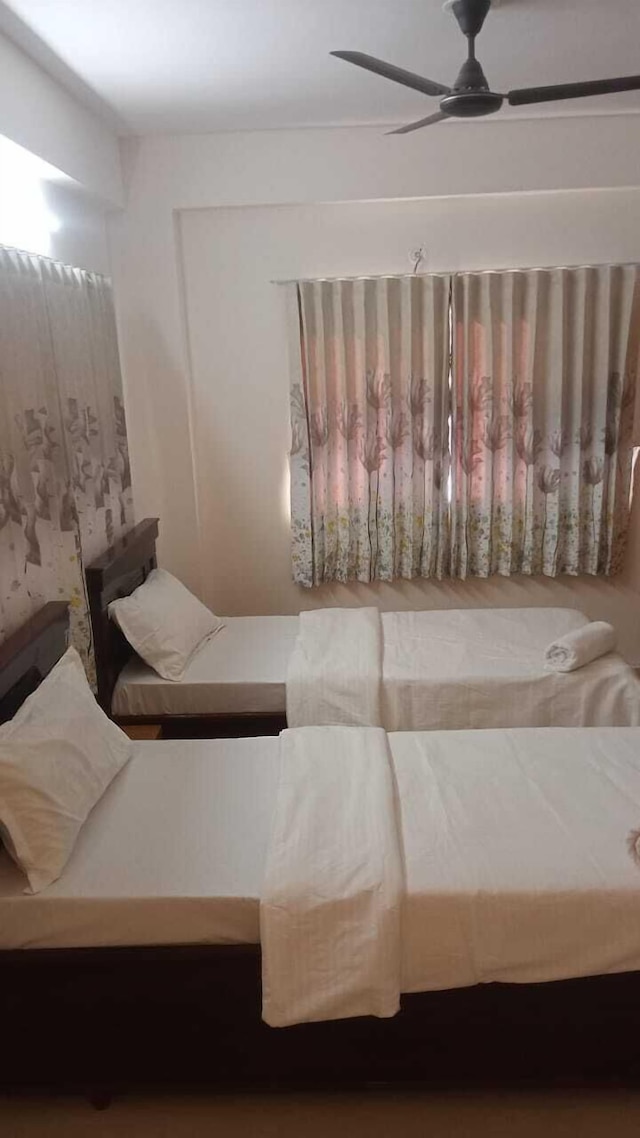 エリス ホーム ステイズ