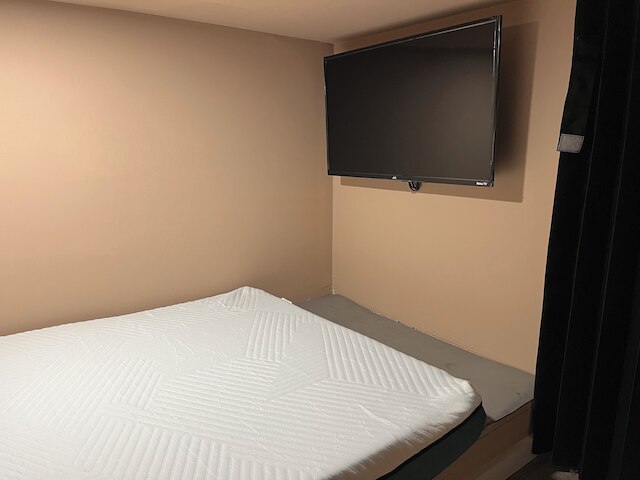 ポッド イン ホテル