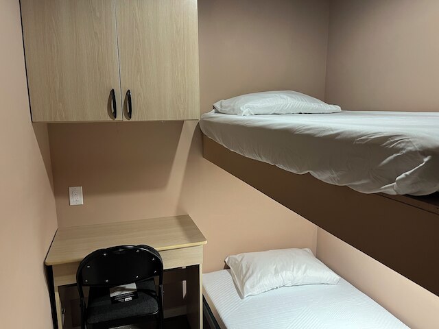 ポッド イン ホテル