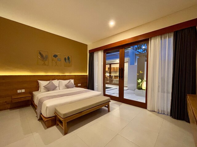 ソルバナ ヴィラズ サヌール バイ アガタ