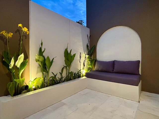 ソルバナ ヴィラズ サヌール バイ アガタ