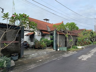 グリヤ チェマラ ホームステイ