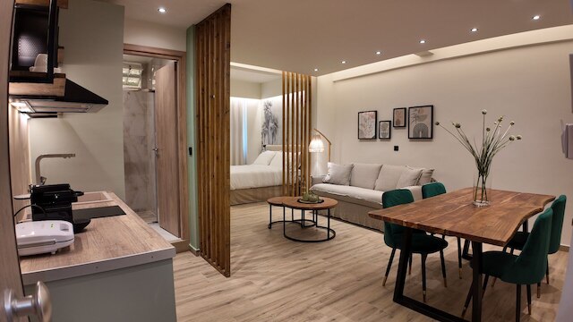 ユーフォリア アパートメンツ モナスティラキ