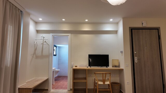 ユーフォリア アパートメンツ モナスティラキ