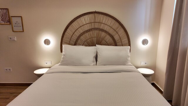 ユーフォリア アパートメンツ モナスティラキ