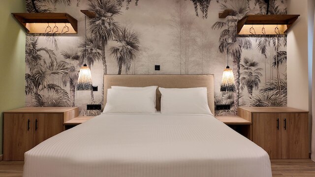 ユーフォリア アパートメンツ モナスティラキ