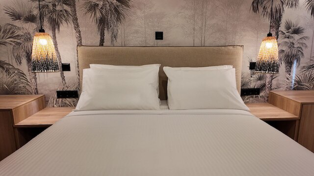 ユーフォリア アパートメンツ モナスティラキ