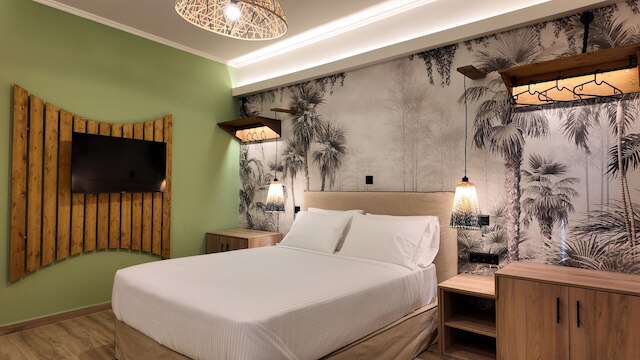 ユーフォリア アパートメンツ モナスティラキ