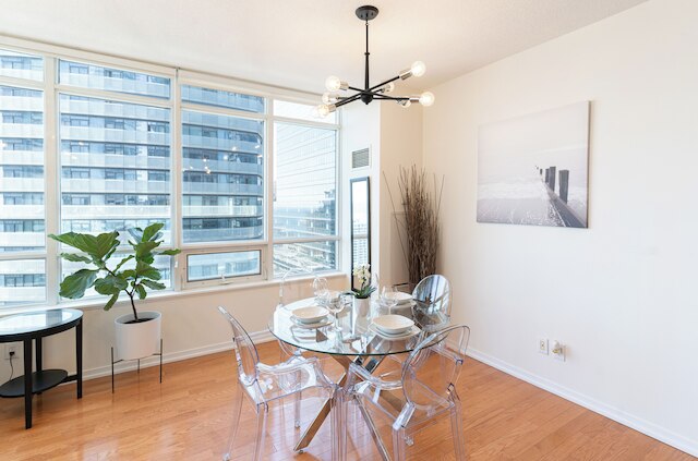 メープル リーフ スクエア エグゼクティブ スイーツ