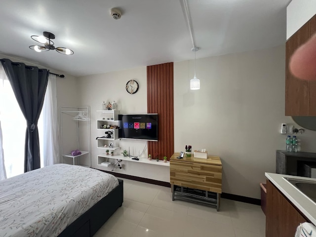 L L I コンドテル