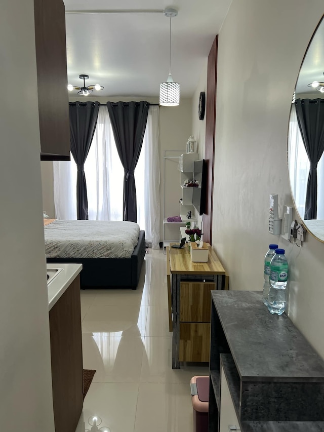 L L I コンドテル