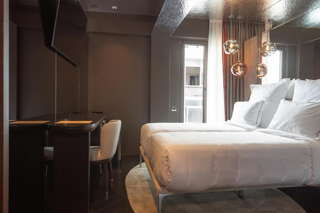 アディア アルマ アテネス, キュリオ コレクション バイ ヒルトン