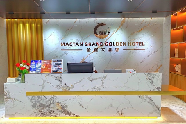 マクタン グランド ゴールデン ホテル