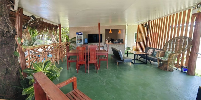 グリーン デールズ トラベラーズ イン プエルト プリンセサ