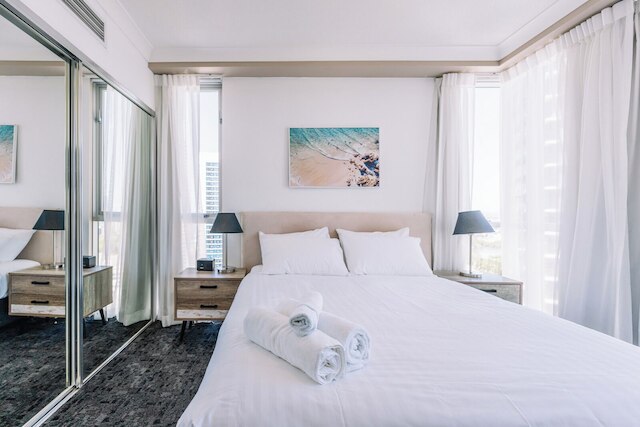 リゾート スタイル シェブロン アパートメンツ