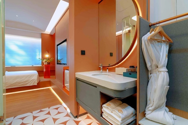 YEE HOTEL (free shuttle bus to Canton Fair Venue)