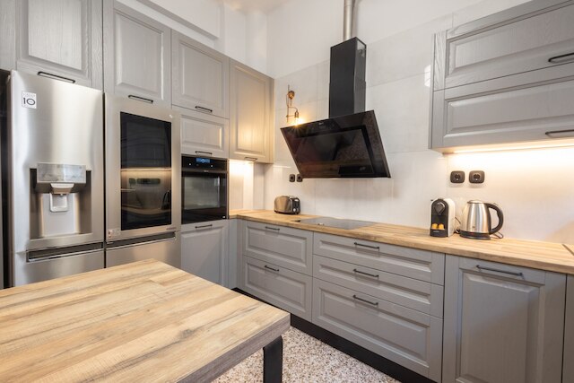 アクロポリス ラックス リトリート 15 ピープル 6 ベッドルーム ネオクラシカル ホーム ウィズ ジャグジー ルーフトップ