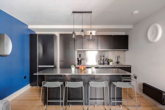 ザ グッド バイブス パーラー - コヴェント ガーデン - バイ フランキー セイズ