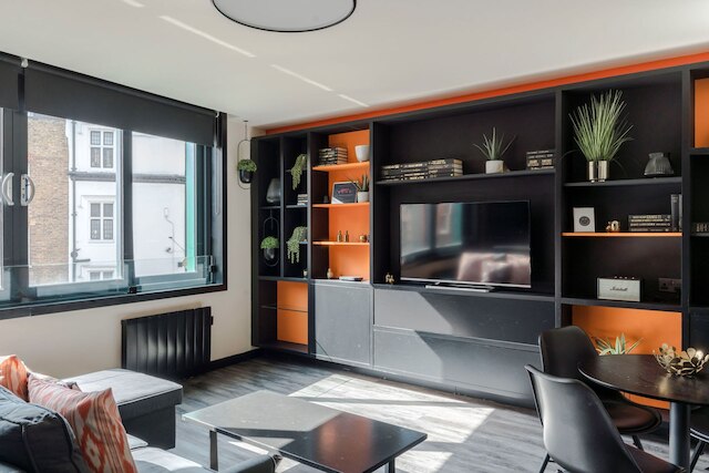 ザ ピーチズ クリーム - ソーホー - バイ フランキー セイズ