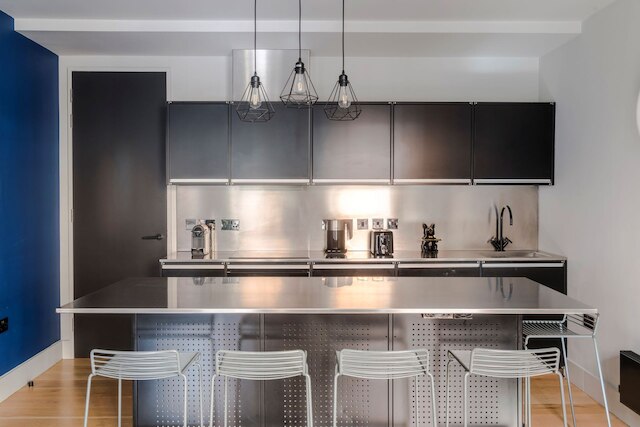 ザ ソーシャライト - コヴェントガーデン - バイ フランキー セイズ