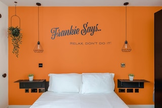 ザ ソーシャライト - コヴェントガーデン - バイ フランキー セイズ