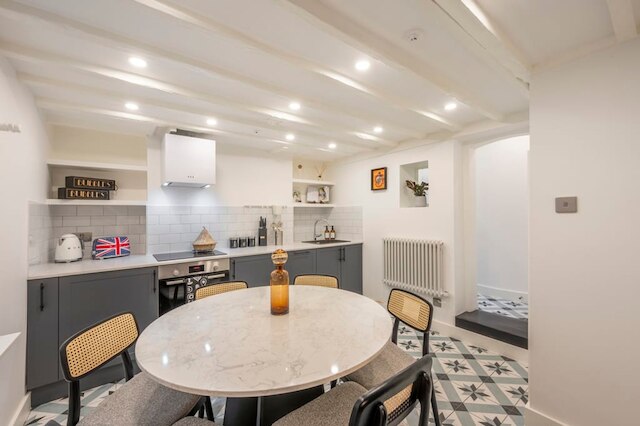 ポッターズ パーチ - コベントガーデン - バイ フランキー セイズ