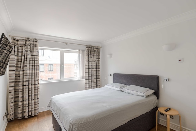 チャーター ラックス - コベントガーデン - バイ フランキー セイズ