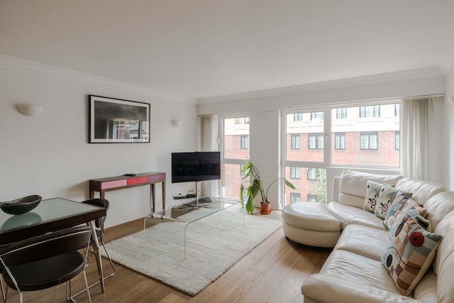 チャーター ラックス - コベントガーデン - バイ フランキー セイズ