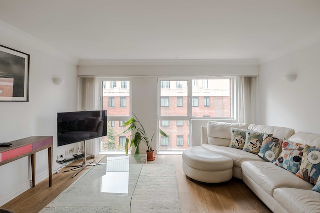 チャーター ラックス - コベントガーデン - バイ フランキー セイズ