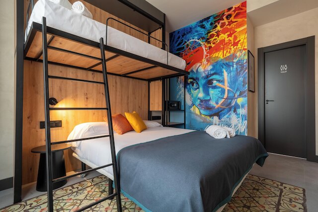 ザ セントラル ハウス グラナダ エルビラ ホステル