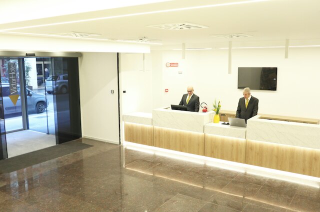 ビクター オテル