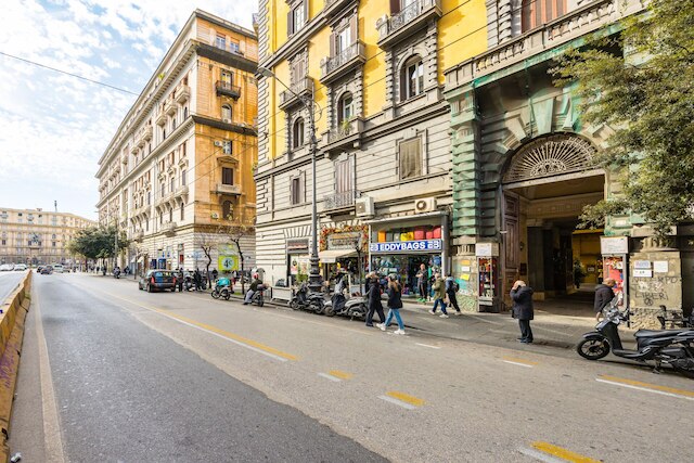 メトロ ウニヴェルシタ アパートメント バイ ワンダフル イタリー