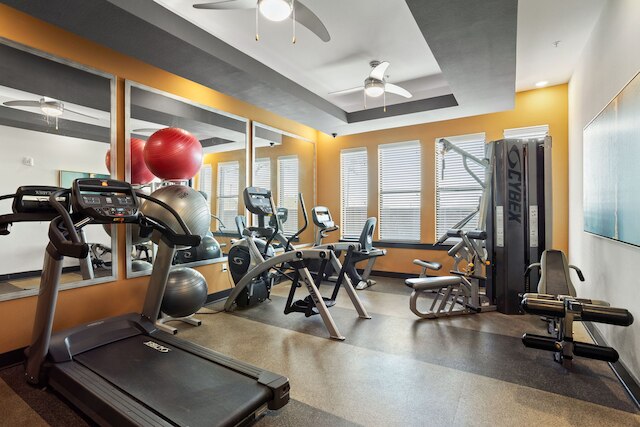 ホワイト ロック レイクウッド ハイダウェイ ペットフレンドリー プール