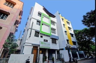 ホテル グリーン リーフ バイ ステイズ イージー