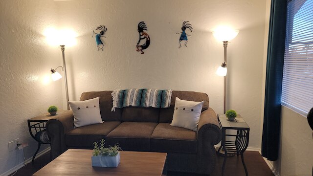 パイン グローブ - コージー テンペ 1ベッドルーム アパートメント