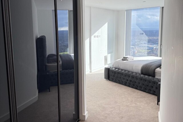 アパートメント スリープス 6 ウィズ トゥー バスルームズ