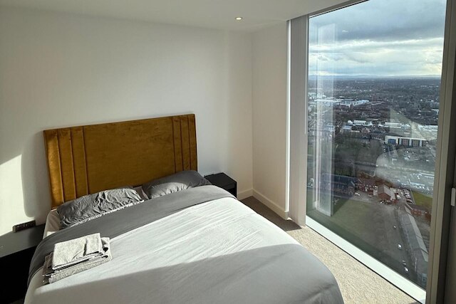 アパートメント スリープス 6 ウィズ トゥー バスルームズ